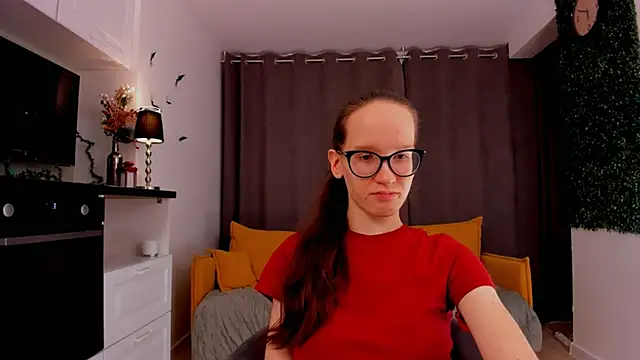 Snapshot of BettyBrowni chatting on 02/16/25, 04:10 BettyBrowni online show from 02/16/25, 04:10