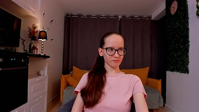 Snapshot of BettyBrowni chatting on 02/19/25, 04:11 BettyBrowni online show from 02/19/25, 04:11