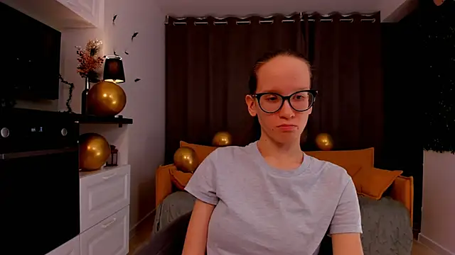 Snapshot of BettyBrowni chatting on 02/24/25, 07:09 BettyBrowni online show from 02/24/25, 07:09