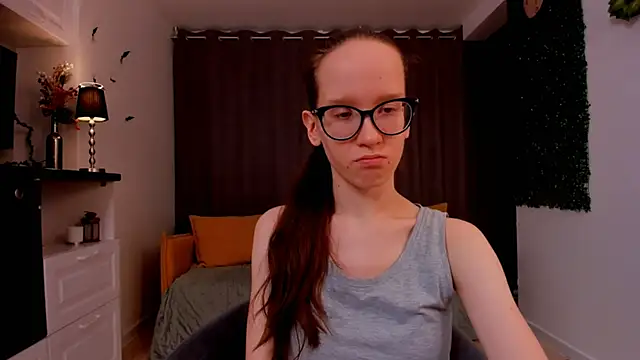 Snapshot of BettyBrowni chatting on 02/27/25, 04:10 BettyBrowni online show from 02/27/25, 04:10