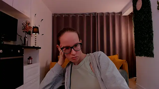 Snapshot of BettyBrowni chatting on 03/02/25, 07:12 BettyBrowni online show from 03/02/25, 07:12