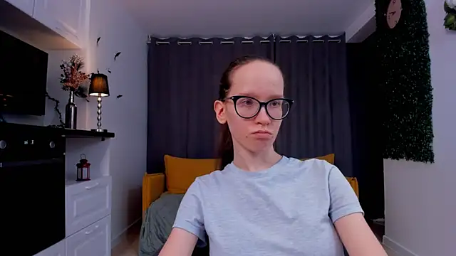 Snapshot of BettyBrowni chatting on 03/04/25, 01:12 BettyBrowni online show from 03/04/25, 01:12