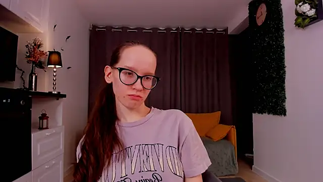 Snapshot of BettyBrowni chatting on 03/04/25, 10:16 BettyBrowni online show from 03/04/25, 10:16