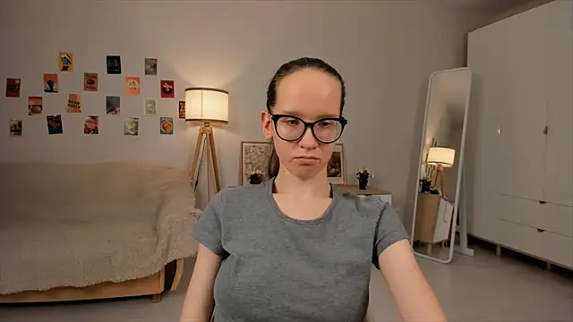 Snapshot of BettyBrowni chatting on 03/10/25, 01:45 BettyBrowni online show from 03/10/25, 01:45