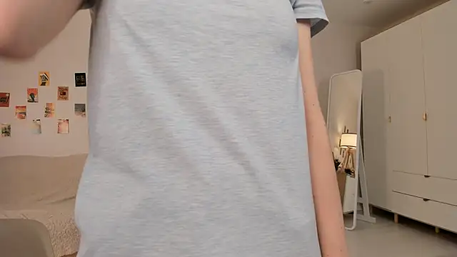 Snapshot of BettyBrowni chatting on 03/13/25, 01:21 BettyBrowni online show from 03/13/25, 01:21