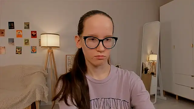 Snapshot of BettyBrowni chatting on 03/13/25, 07:17 BettyBrowni online show from 03/13/25, 07:17