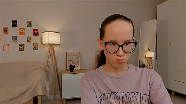 Snapshot of BettyBrowni chatting on 03/13/25, 10:32 BettyBrowni online show from 03/13/25, 10:32