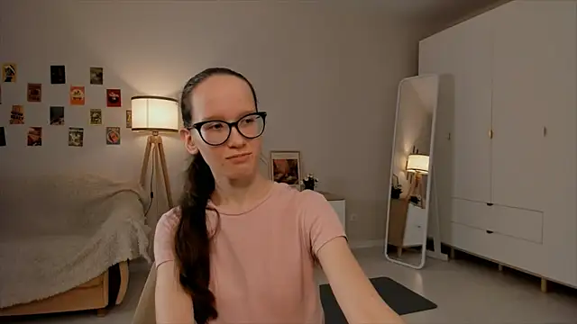 Snapshot of BettyBrowni chatting on 03/15/25, 07:16 BettyBrowni online show from 03/15/25, 07:16