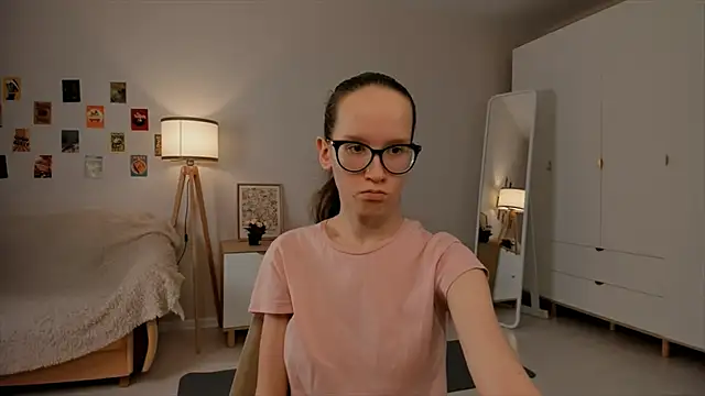 Snapshot of BettyBrowni chatting on 03/15/25, 10:22 BettyBrowni online show from 03/15/25, 10:22