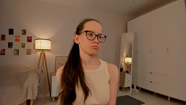 Snapshot of BettyBrowni chatting on 03/17/25, 01:24 BettyBrowni online show from 03/17/25, 01:24