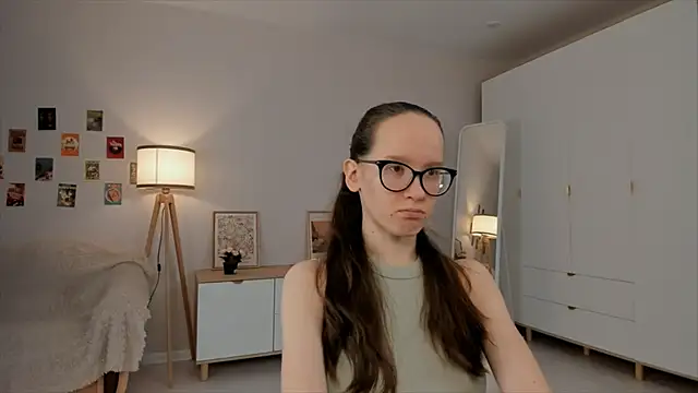 Snapshot of BettyBrowni chatting on 03/17/25, 04:11 BettyBrowni online show from 03/17/25, 04:11