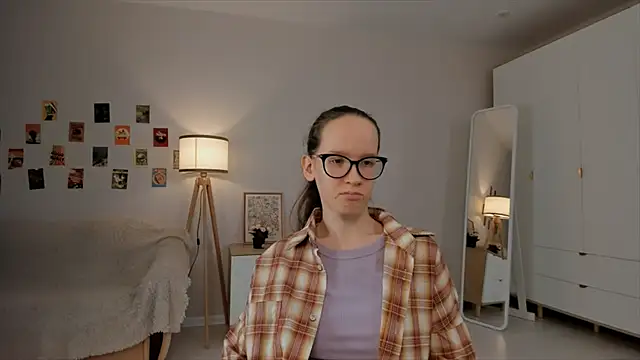 Snapshot of BettyBrowni chatting on 03/18/25, 01:21 BettyBrowni online show from 03/18/25, 01:21