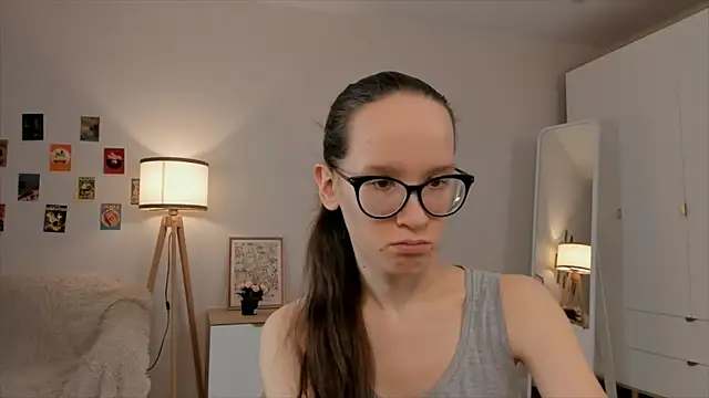 Snapshot of BettyBrowni chatting on 03/20/25, 04:09 BettyBrowni online show from 03/20/25, 04:09