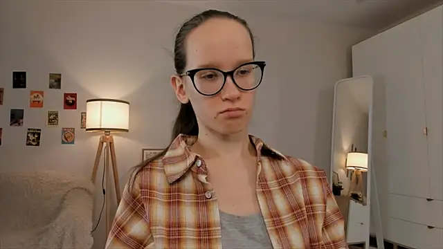 Snapshot of BettyBrowni chatting on 03/20/25, 07:14 BettyBrowni online show from 03/20/25, 07:14