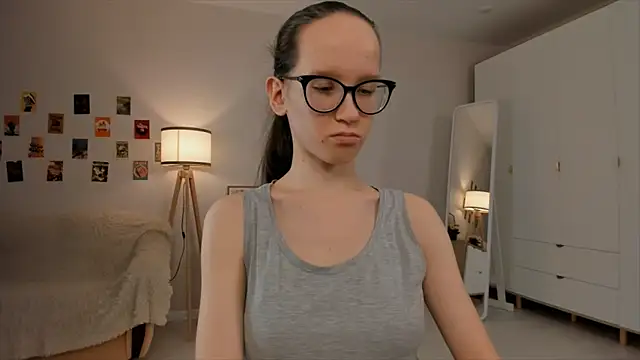 Snapshot of BettyBrowni chatting on 03/21/25, 01:45 BettyBrowni online show from 03/21/25, 01:45