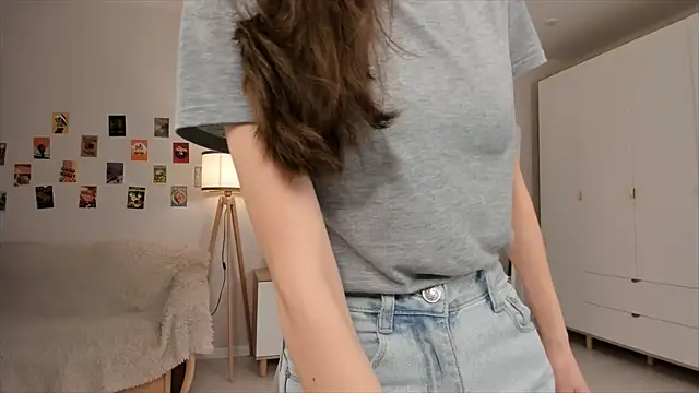 Snapshot of BettyBrowni chatting on 03/22/25, 04:04 BettyBrowni online show from 03/22/25, 04:04