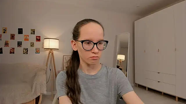 Snapshot of BettyBrowni chatting on 03/23/25, 01:20 BettyBrowni online show from 03/23/25, 01:20