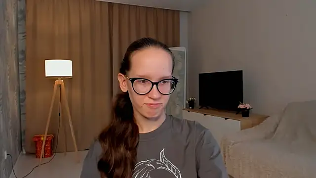 Snapshot of BettyBrowni chatting on 09/23/25, 04:10 BettyBrowni online show from 09/23/25, 04:10