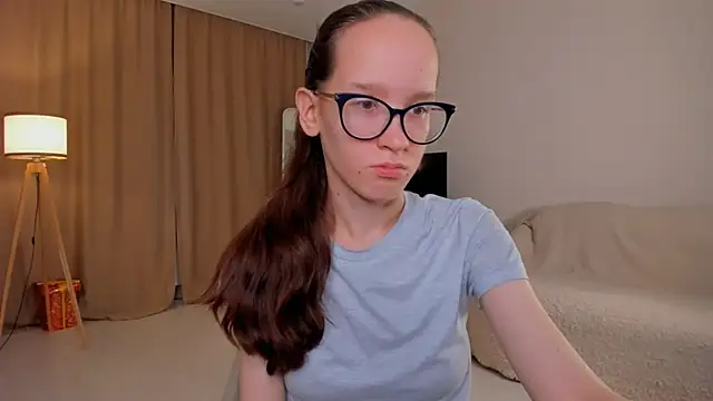 Snapshot of BettyBrowni chatting on 10/04/25, 04:05 BettyBrowni online show from 10/04/25, 04:05