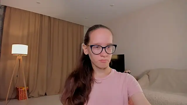 Snapshot of BettyBrowni chatting on 10/05/25, 04:05 BettyBrowni online show from 10/05/25, 04:05