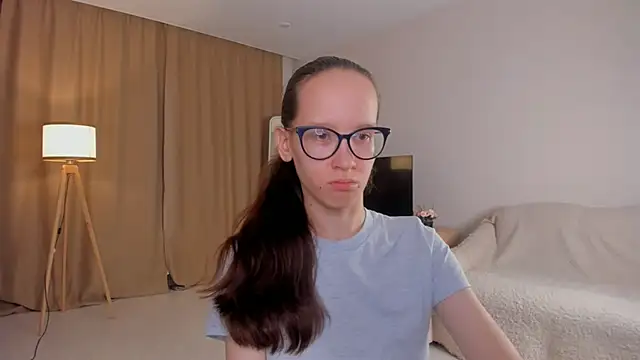 Snapshot of BettyBrowni chatting on 10/15/25, 04:07 BettyBrowni online show from 10/15/25, 04:07