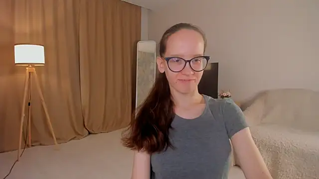 Snapshot of BettyBrowni chatting on 10/19/25, 04:07 BettyBrowni online show from 10/19/25, 04:07