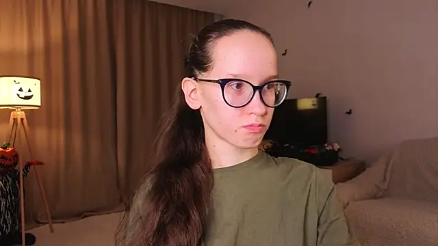 Snapshot of BettyBrowni chatting on 11/10/25, 04:17 BettyBrowni online show from 11/10/25, 04:17