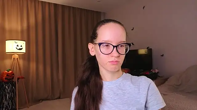 Snapshot of BettyBrowni chatting on 11/16/25, 04:12 BettyBrowni online show from 11/16/25, 04:12