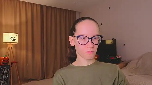 Snapshot of BettyBrowni chatting on 11/18/25, 04:22 BettyBrowni online show from 11/18/25, 04:22