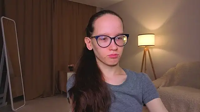 Snapshot of BettyBrowni chatting on 12/14/25, 05:07 BettyBrowni online show from 12/14/25, 05:07