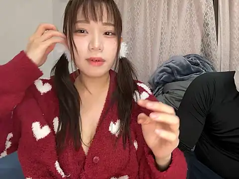 Snapshot of Riri__oo chatting on 01/15/25, 11:43 Riri oo online show from 01/15/25, 11:43