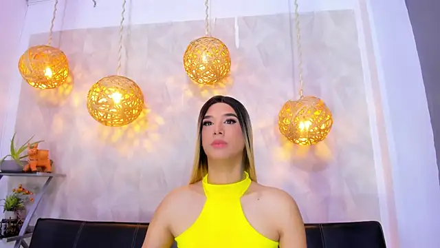 victoria aleia  online show from 02/08/25, 10:40