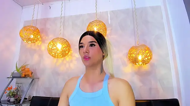 victoria aleia  online show from 03/03/25, 11:56