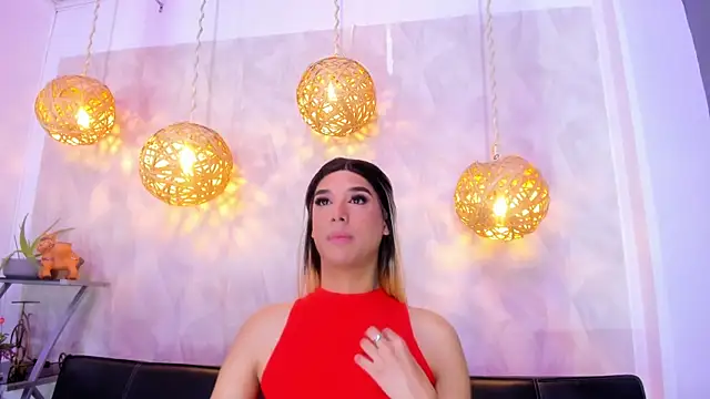 victoria aleia  online show from 03/04/25, 08:38