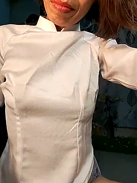 Snapshot of Kami_gaam chatting on 02/15/25, 03:20 Kami gaam online show from 02/15/25, 03:20