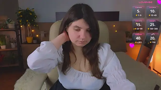 Viola  Shy online show from 04/16/26, 09:04