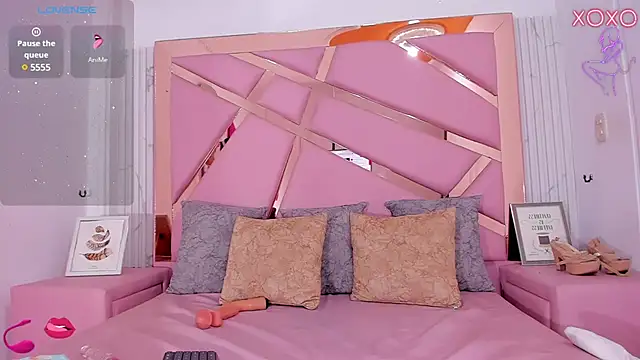 EmmyCruzZ online show from 01/09/25, 08:45