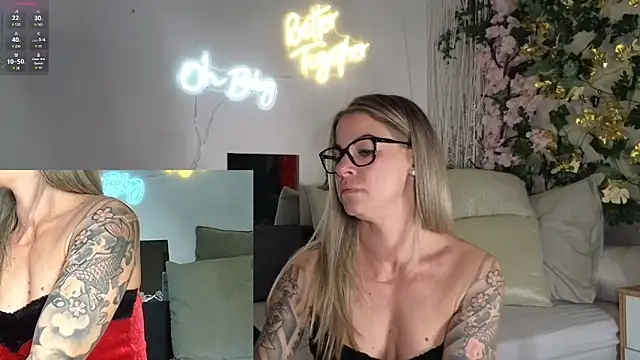 Snapshot of Tatjana_Sue chatting on 12/09/24, 07:39 Tatjana Sue online show from 12/09/24, 07:39