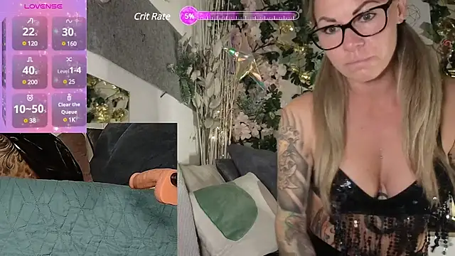 Snapshot of Tatjana_Sue chatting on 01/01/25, 04:07 Tatjana Sue online show from 01/01/25, 04:07