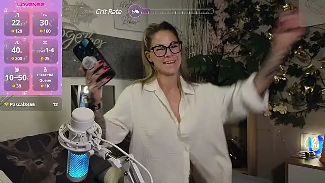 Snapshot of Tatjana_Sue chatting on 01/22/25, 08:06 Tatjana Sue online show from 01/22/25, 08:06