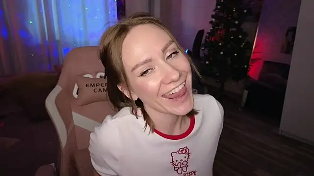 Snapshot of VeronicaRoss chatting on 01/04/25, 07:45 VeronicaRoss online show from 01/04/25, 07:45