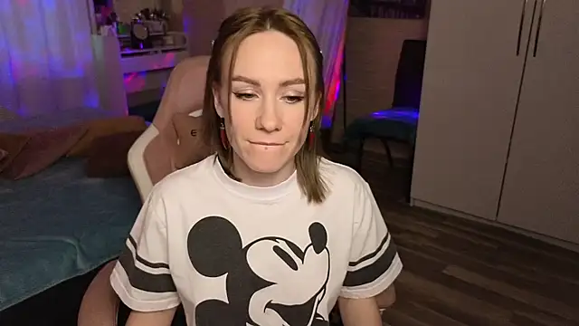 Snapshot of VeronicaRoss chatting on 01/24/25, 07:19 VeronicaRoss online show from 01/24/25, 07:19