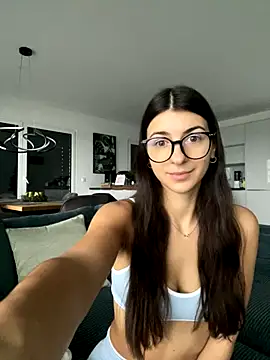 Wildberry  online show from 12/23/25, 08:23