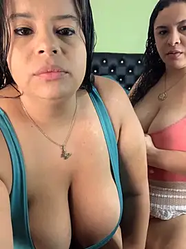 twocurvylatins online show from 11/23/25, 10:31