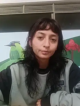 Snapshot of BrisaJones chatting on 04/28/26, 01:49 BrisaJones online show from 04/28/26, 01:49