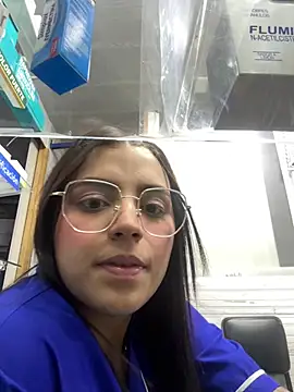 Snapshot of Sweett_Mollyy chatting on 07/12/26, 12:34 Sweett Mollyy online show from 07/12/26, 12:34