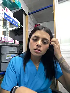 Snapshot of Sweett_Mollyy chatting on 07/22/26, 12:46 Sweett Mollyy online show from 07/22/26, 12:46