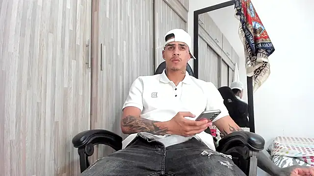 Ak Gil online show from 10/18/25, 05:54