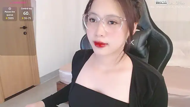 Lin SiYee online show from 02/13/25, 05:26