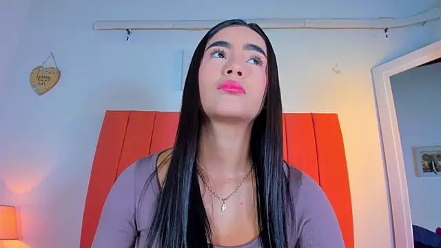 valen rose0 online show from 11/12/25, 12:16